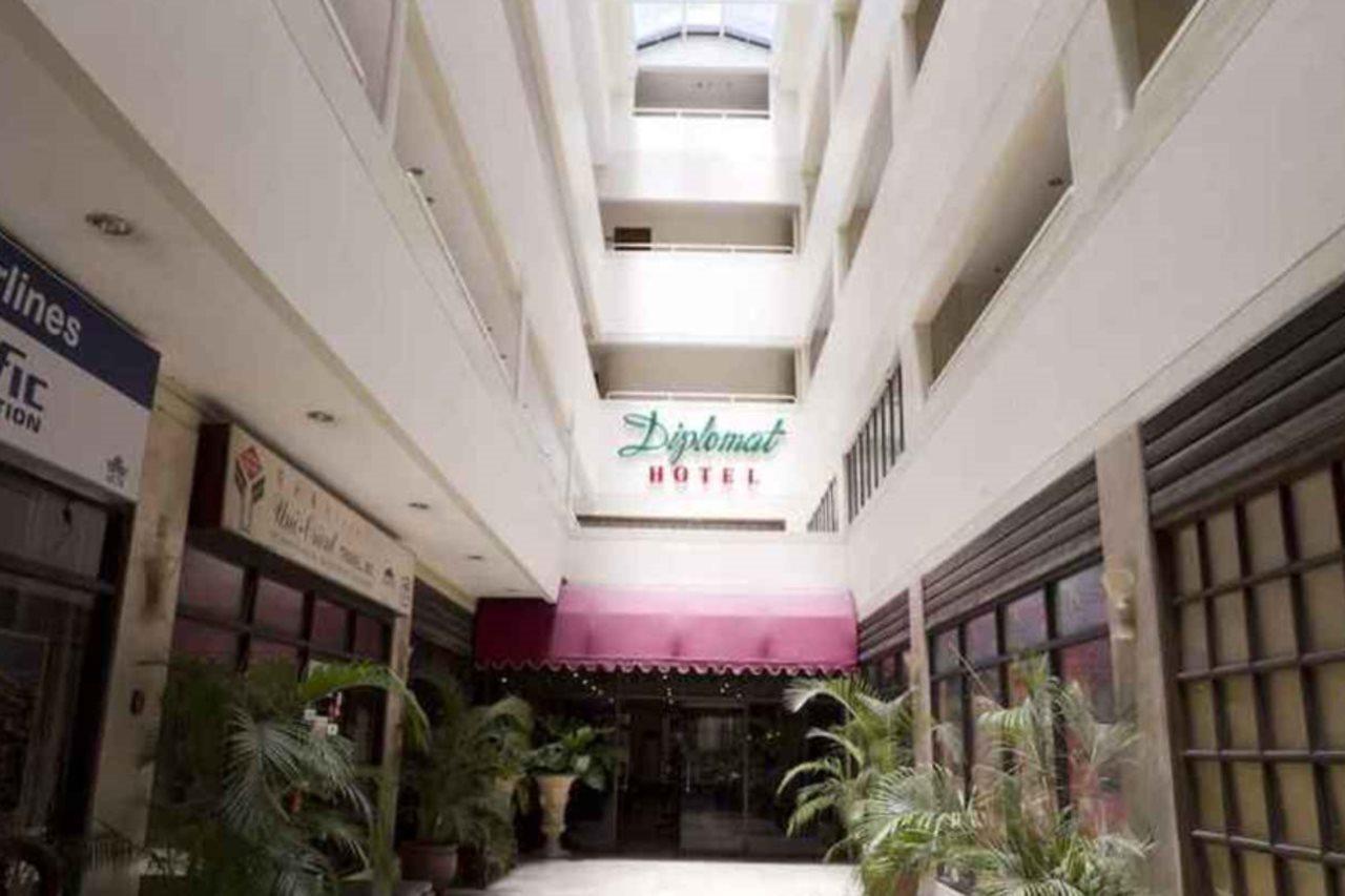 Diplomat Hotel 2*