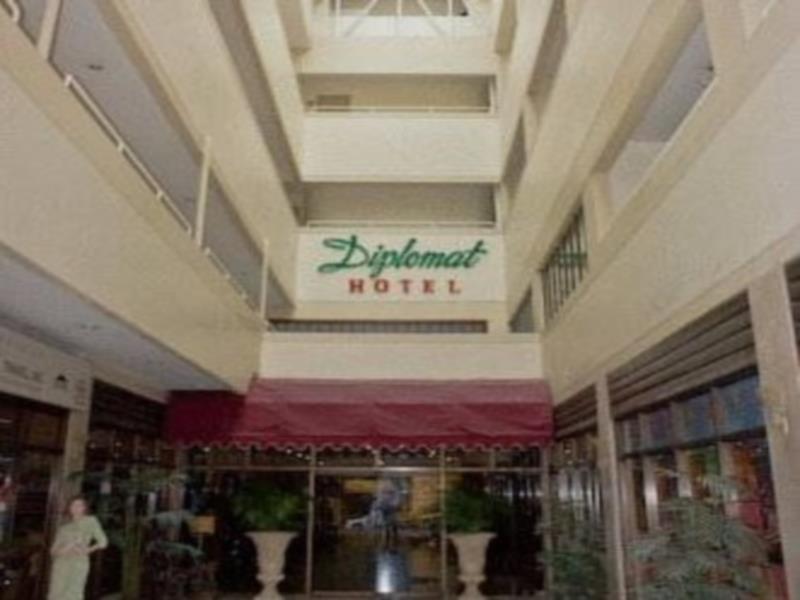 Diplomat Hotel 2*
