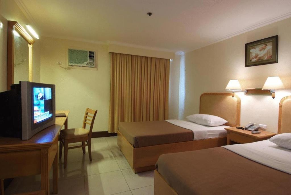Diplomat Hotel 2*